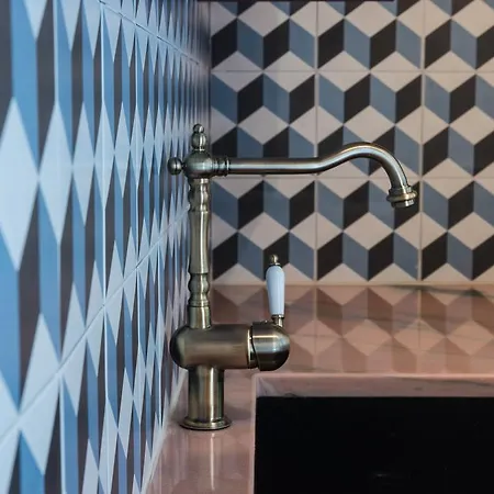 Katerina's * קרדמילי