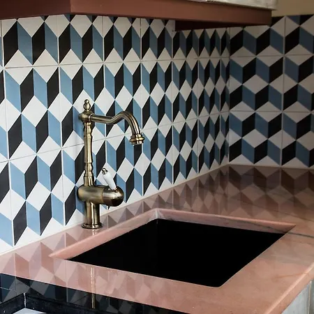 Katerina's * קרדמילי