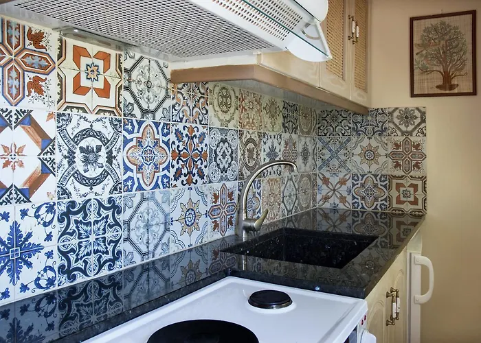 Katerina's كارداميلي